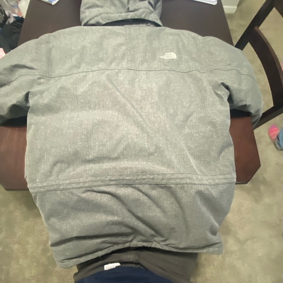 North face 550 jacket - Picture 2 of 2